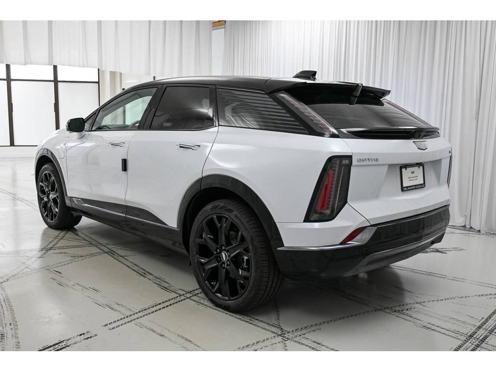 New 2027 Cadillac Optiq Premium Sport w/ LPO, ONYX Package AWD/4WD image 5