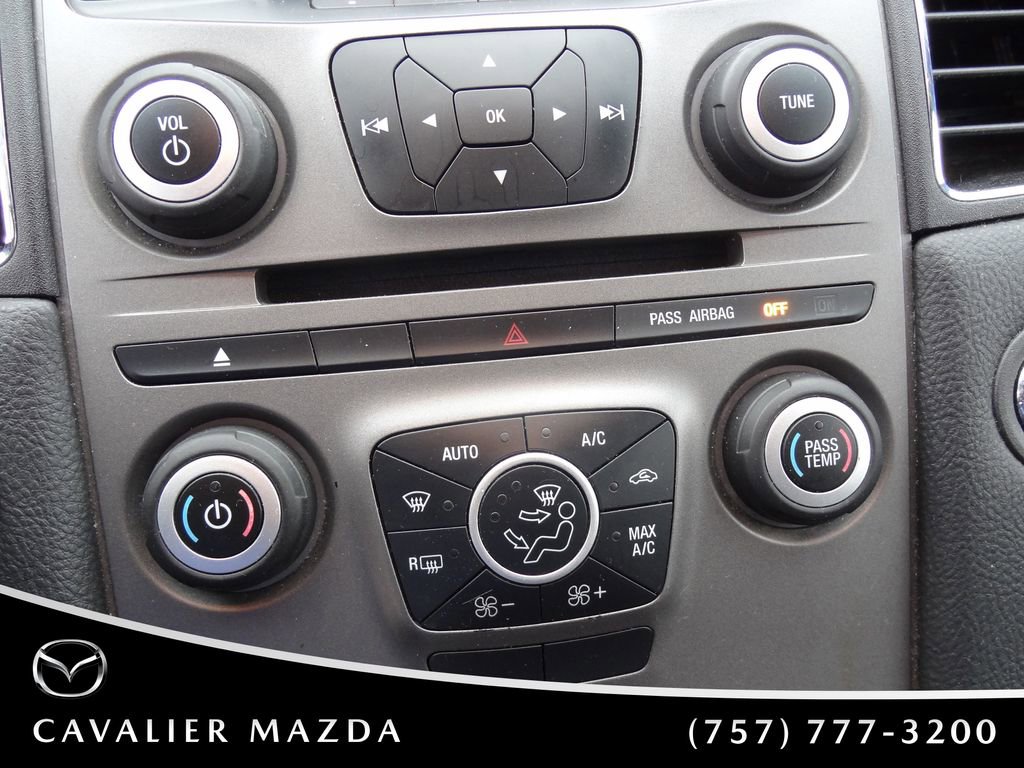 Used 2015 Ford Taurus SEL image 27