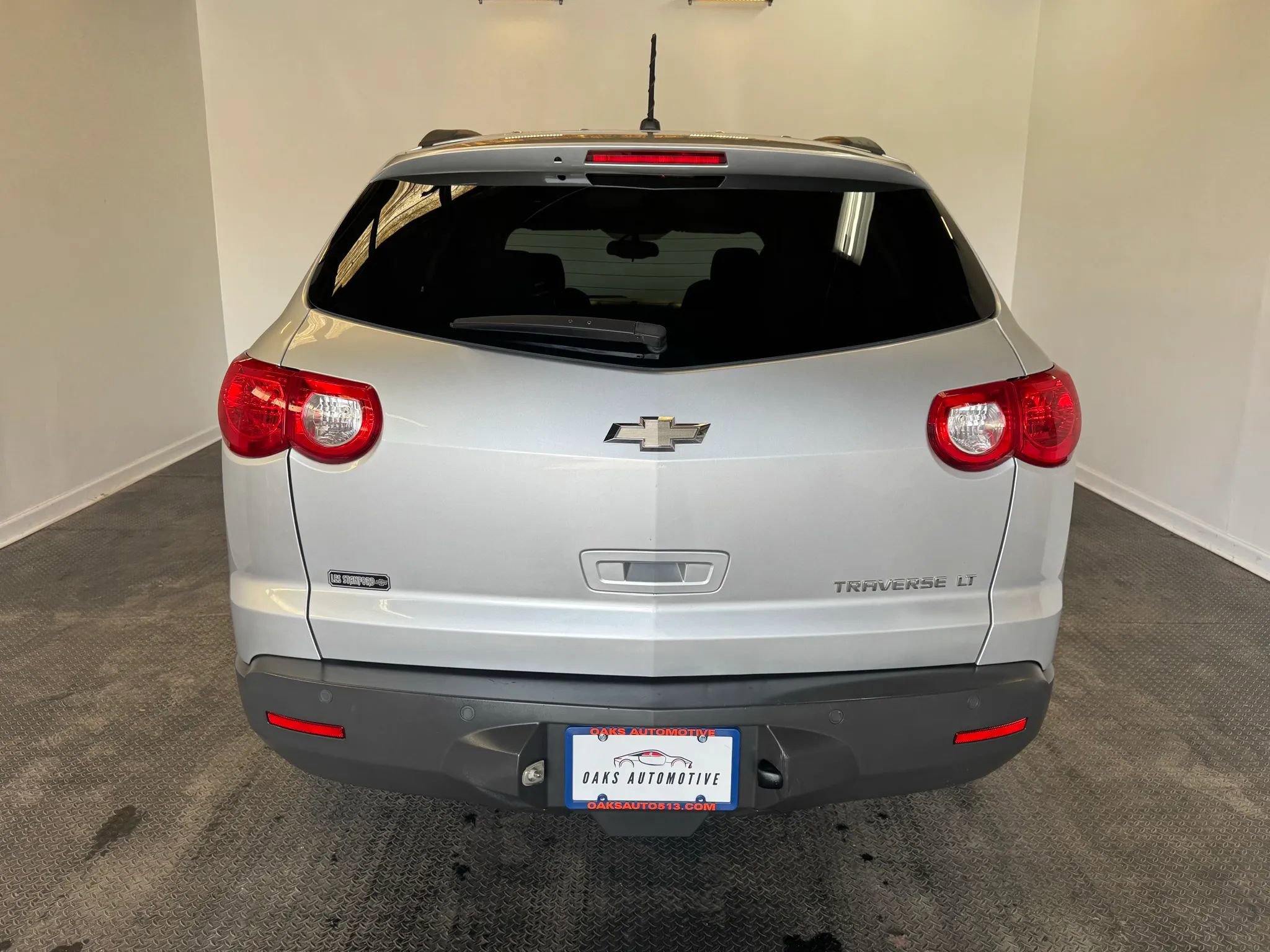 Used 2010 Chevrolet Traverse LT w/ Personal Connectivity Package FWD image 5