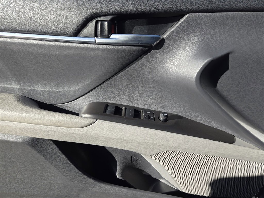 Used 2024 Toyota Camry LE image 18