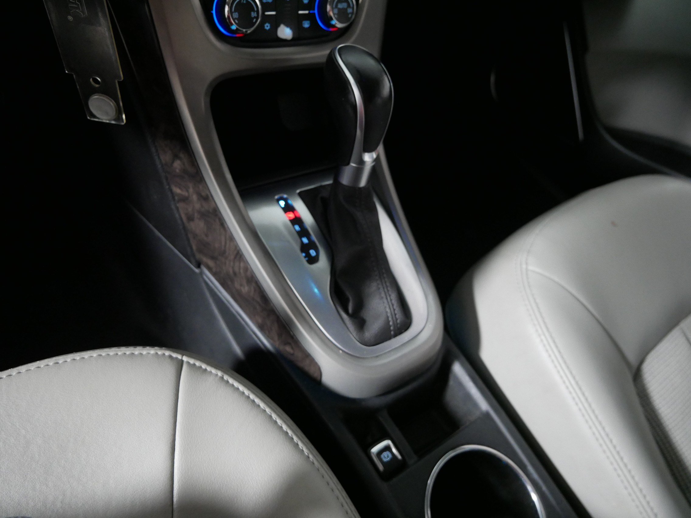 Used 2015 Buick Verano w/ Comfort Package FWD image 24