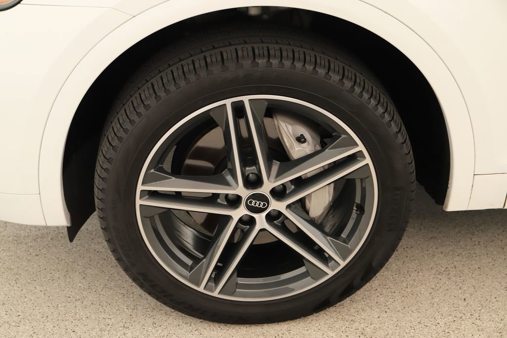 Certified 2022 Audi Q5 e Premium w/ Convenience Package image 31