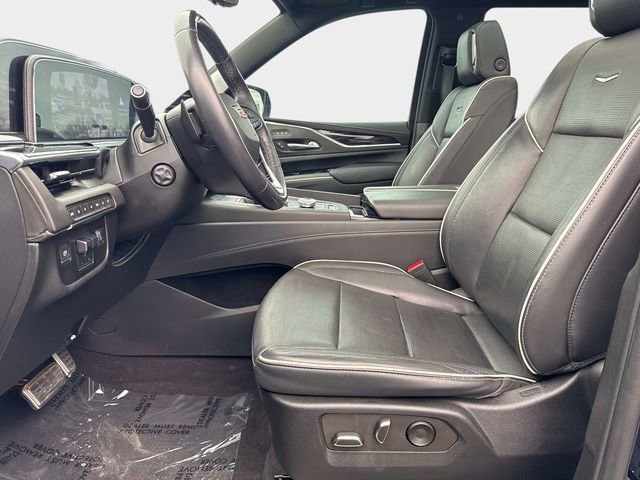 Certified 2022 Cadillac Escalade Sport w/ Touring Package image 16