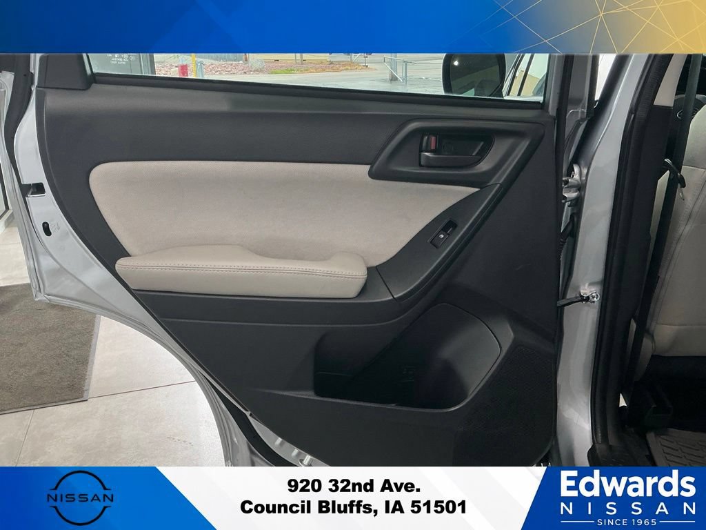 Used 2016 Subaru Forester 2.5i Premium w/ Popular Package #2 AWD/4WD image 11