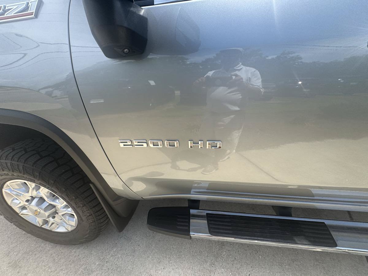 Used 2024 Chevrolet Silverado 2500 LTZ w/ LTZ Plus Package AWD/4WD image 24