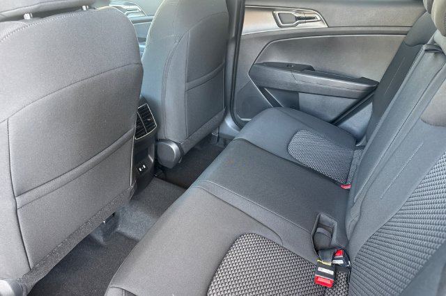 New 2027 Kia Sportage LX FWD image 14
