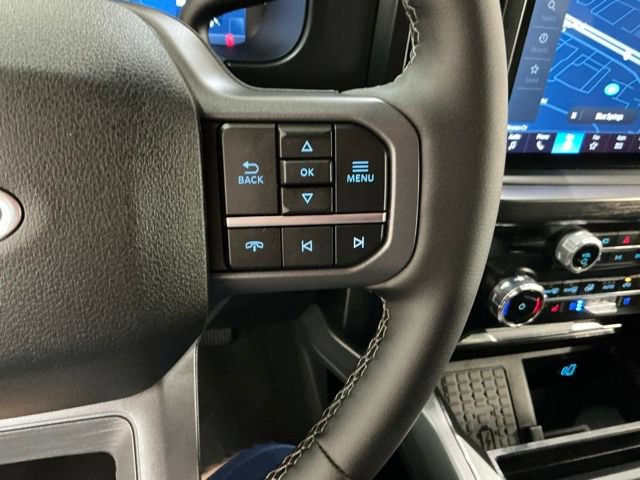 Used 2025 Ford F350 Lariat w/ Lariat Ultimate Package AWD/4WD image 28
