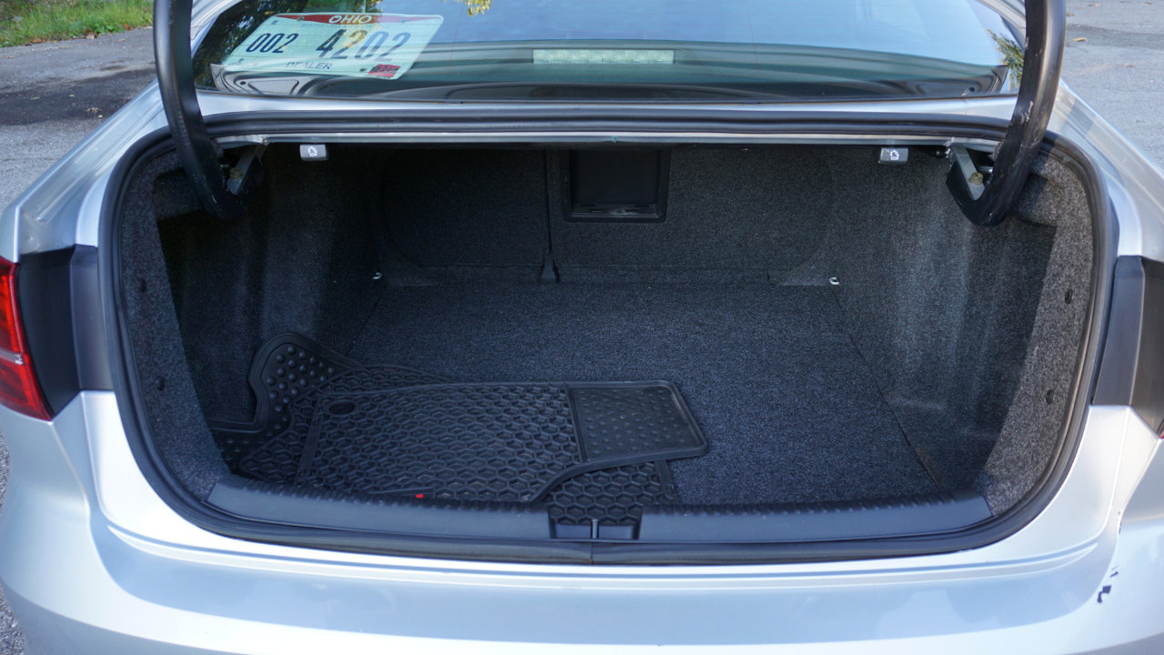 Used 2015 Volkswagen Jetta GLI SE image 27