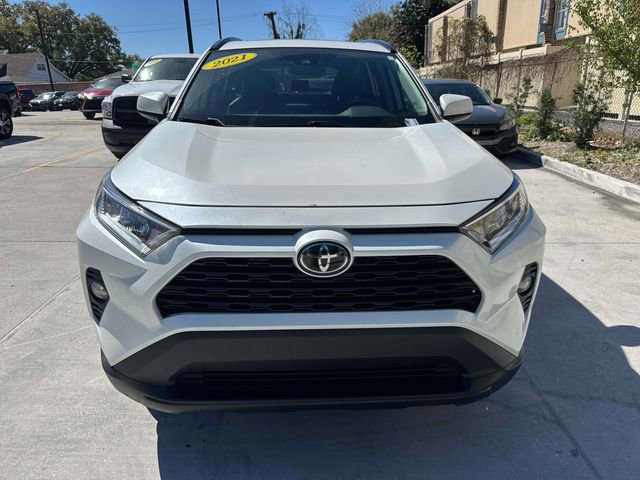 Used 2021 Toyota RAV4 XLE Premium image 2