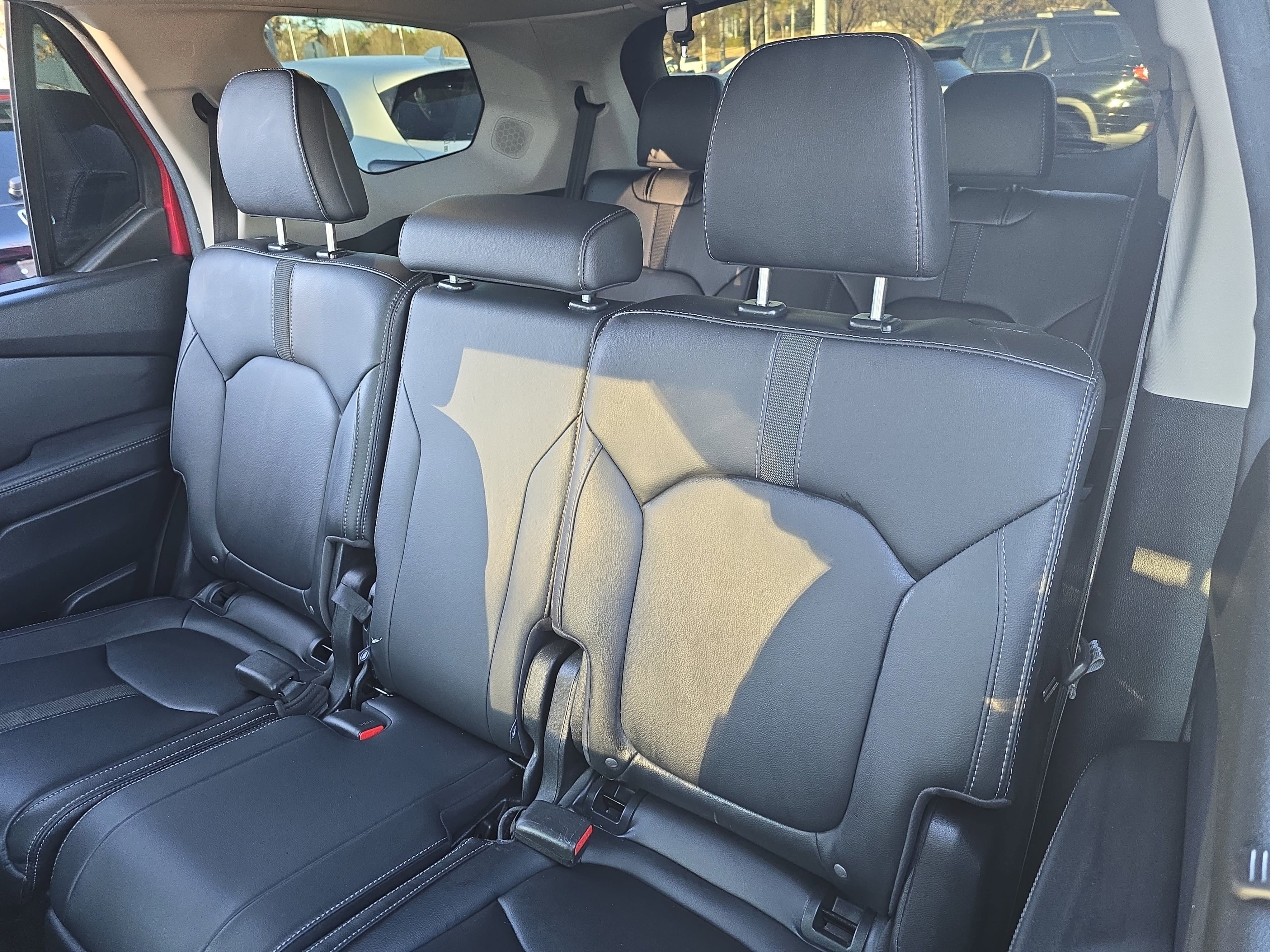 Used 2024 Honda Pilot Touring image 16