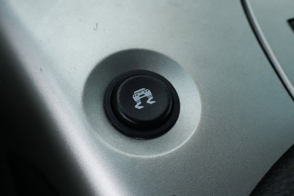 Used 2005 Chevrolet Corvette Coupe w/ Preferred Equipment Group image 35