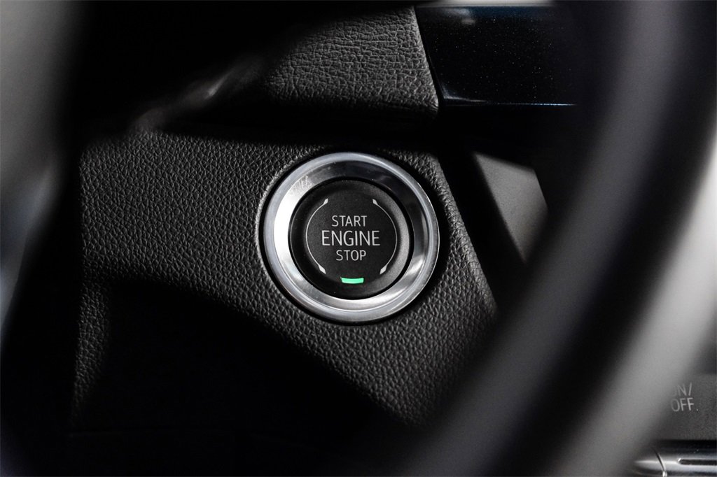 Used 2024 Cadillac CT4 Luxury image 21