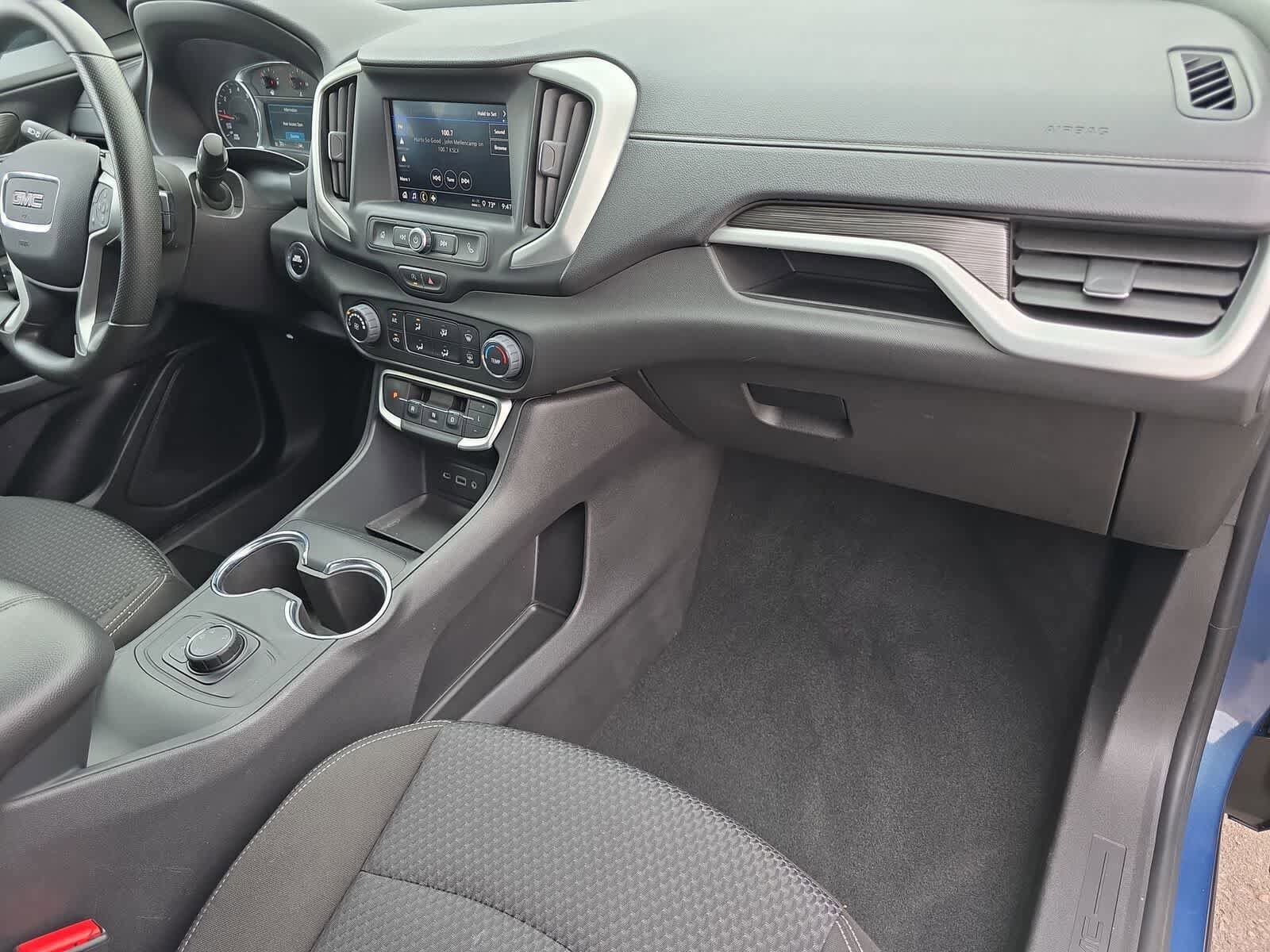Used 2024 GMC Terrain SLE AWD/4WD image 11