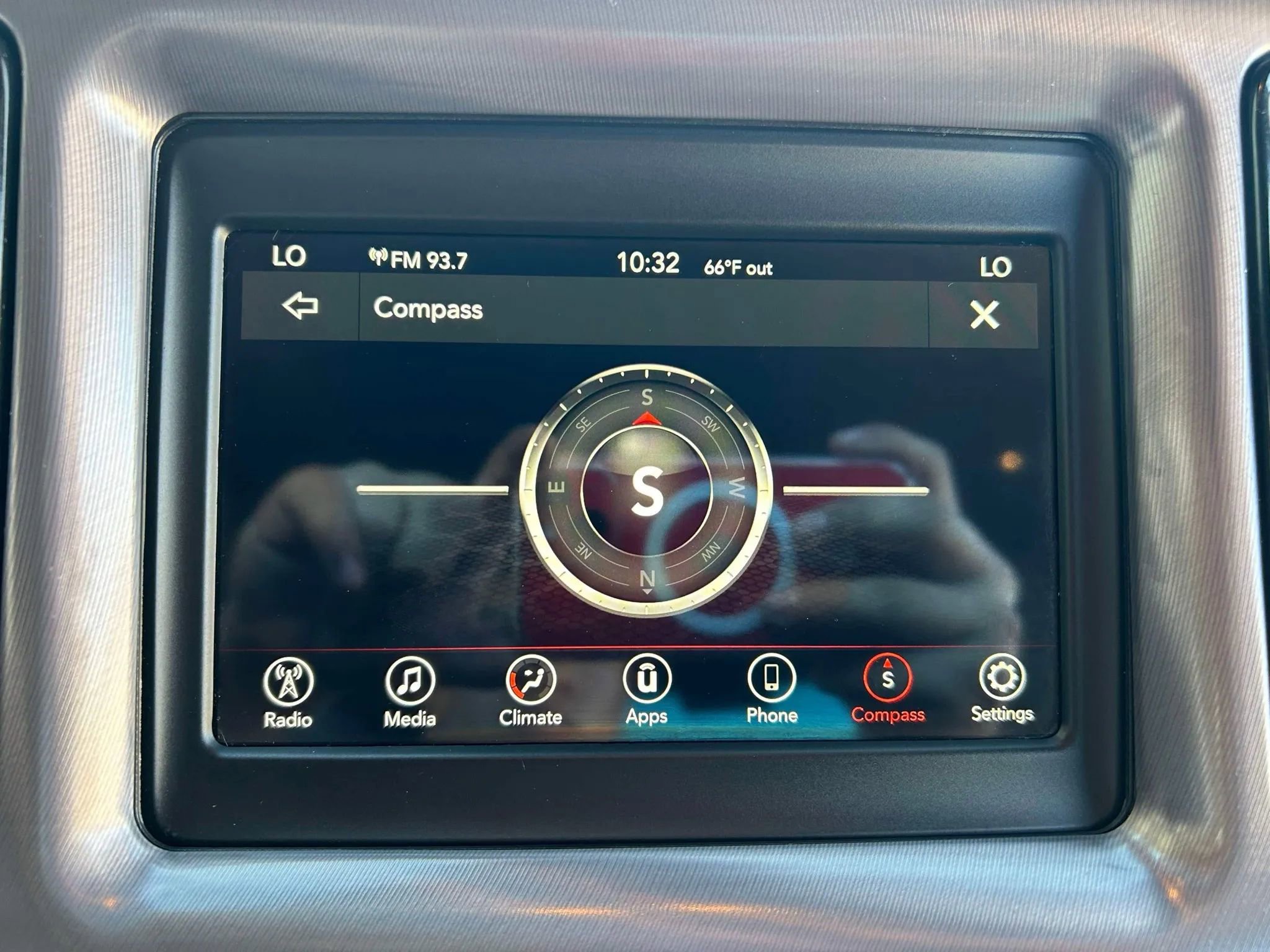 Used 2019 Dodge Challenger SXT image 18