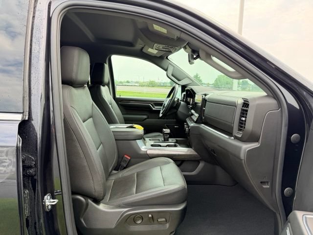 Certified 2022 Chevrolet Silverado 1500 LTZ w/ LTZ Convenience Package II AWD/4WD image 11
