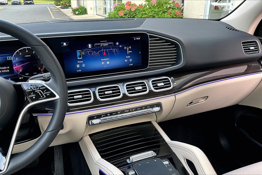 Certified 2026 Mercedes-Benz GLE 450 4MATIC image 6