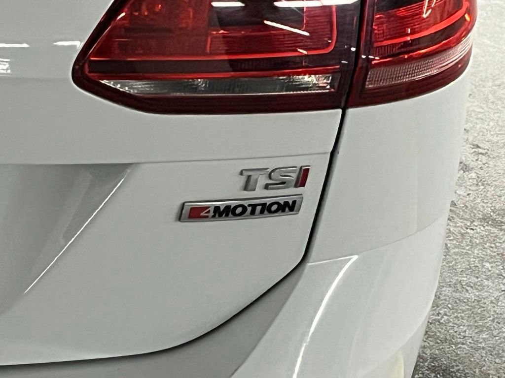 Used 2017 Volkswagen Golf Alltrack S image 32