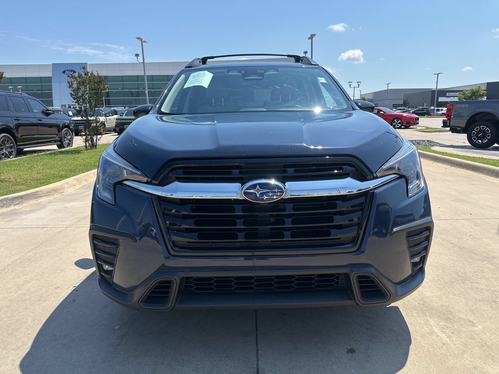 Used 2024 Subaru Ascent Limited AWD/4WD image 9