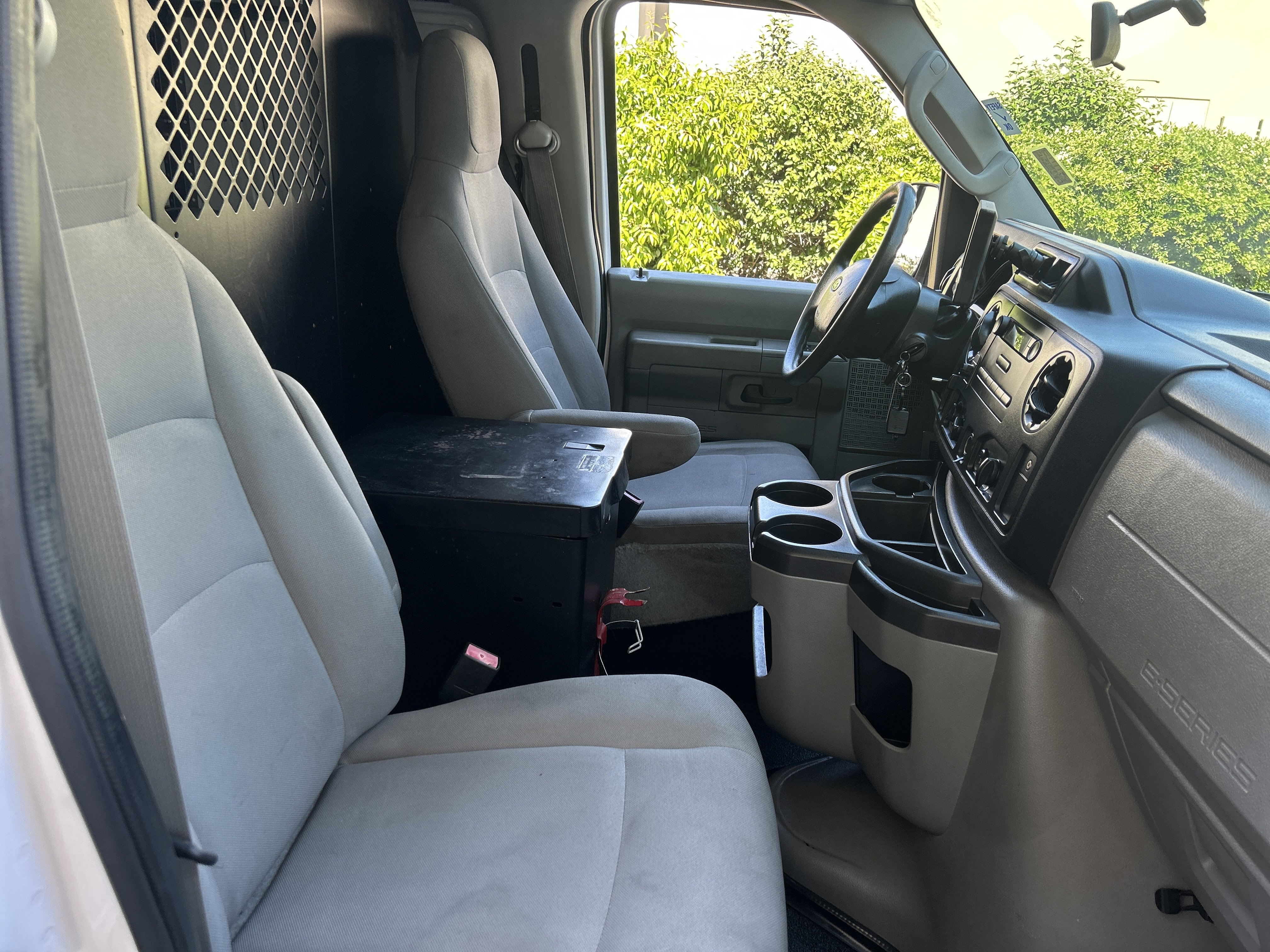 Used 2014 Ford E-150 and Econoline 150 w/ Power Group RWD image 22