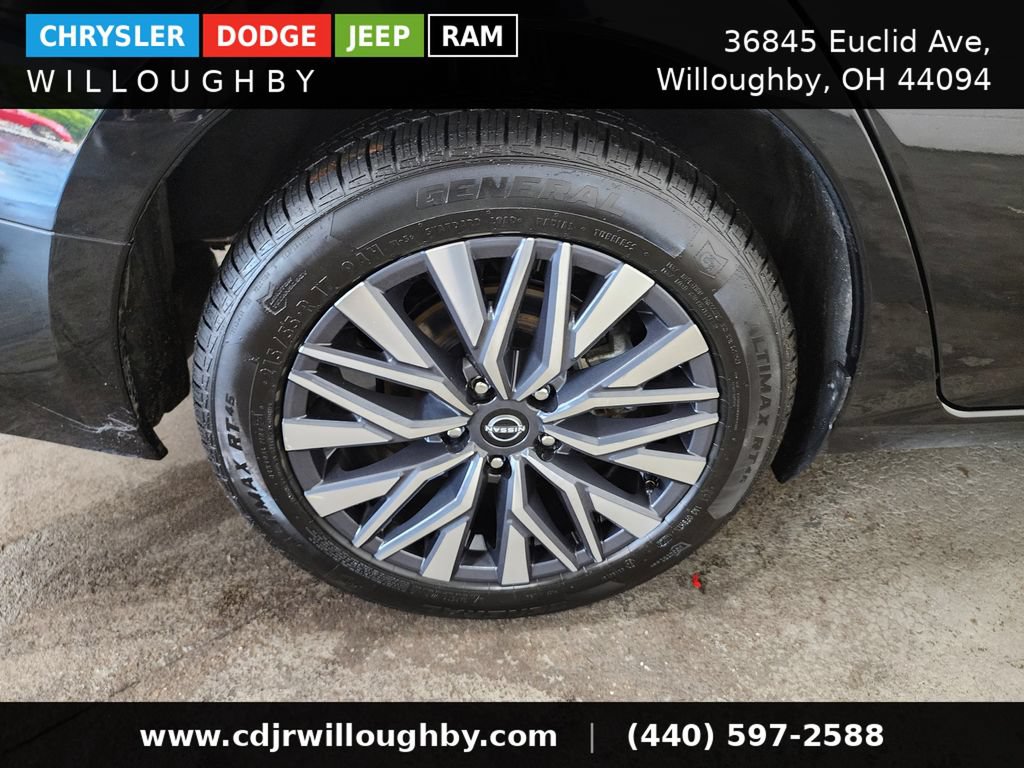 Used 2025 Nissan Altima 2.5 SV AWD/4WD image 41