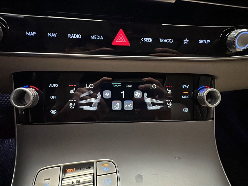 New 2026 Genesis GV70 2.5T Advanced image 23