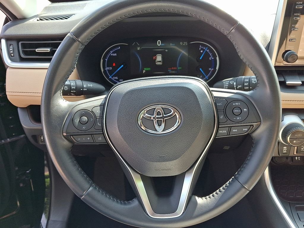 Used 2019 Toyota RAV4 Limited image 19
