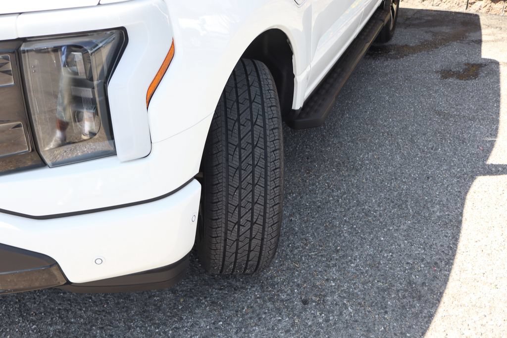 Used 2022 Ford F150 Lightning Platinum AWD/4WD image 50