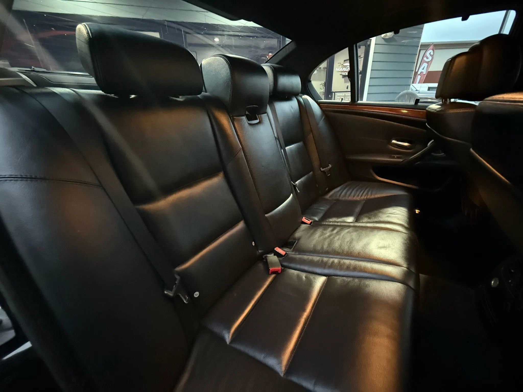 Used 2010 BMW M5 image 25