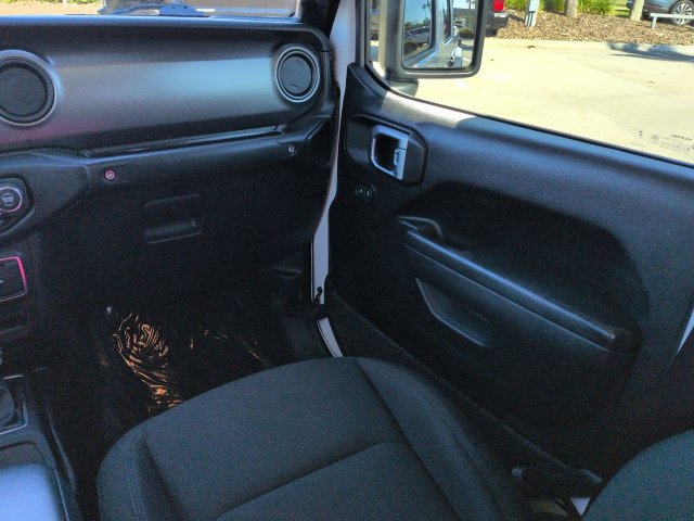 Used 2023 Jeep Gladiator Sport AWD/4WD image 17