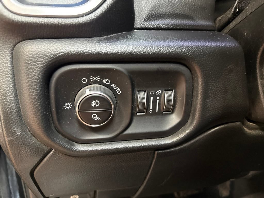 Used 2020 RAM 3500 Laramie AWD/4WD image 22