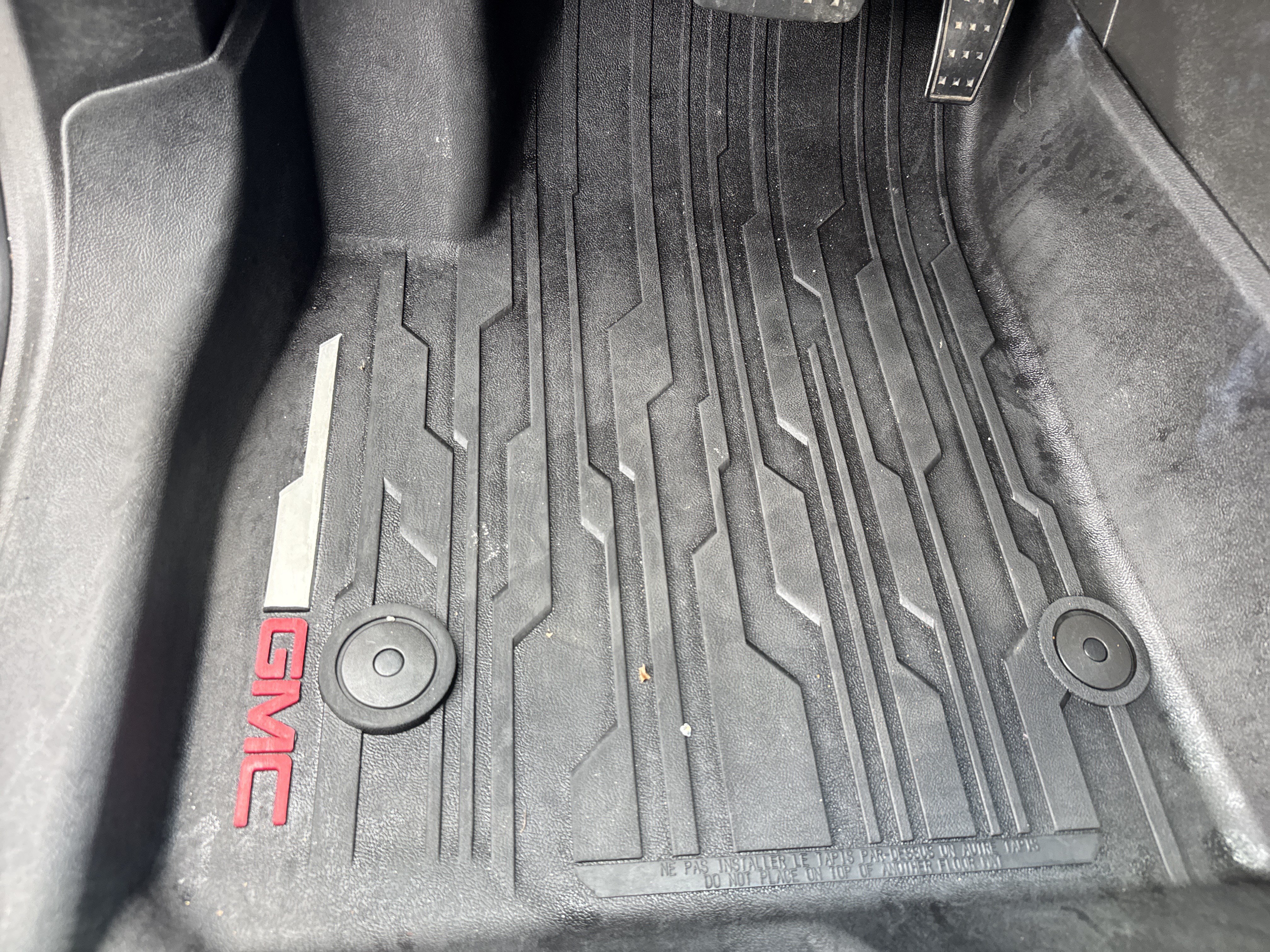 Used 2020 GMC Acadia SLE FWD image 16