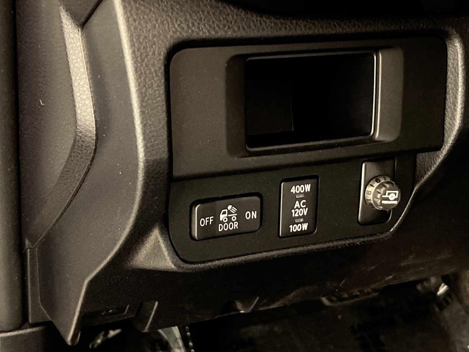 Used 2016 Toyota Tacoma TRD Sport w/ Towing Package image 30