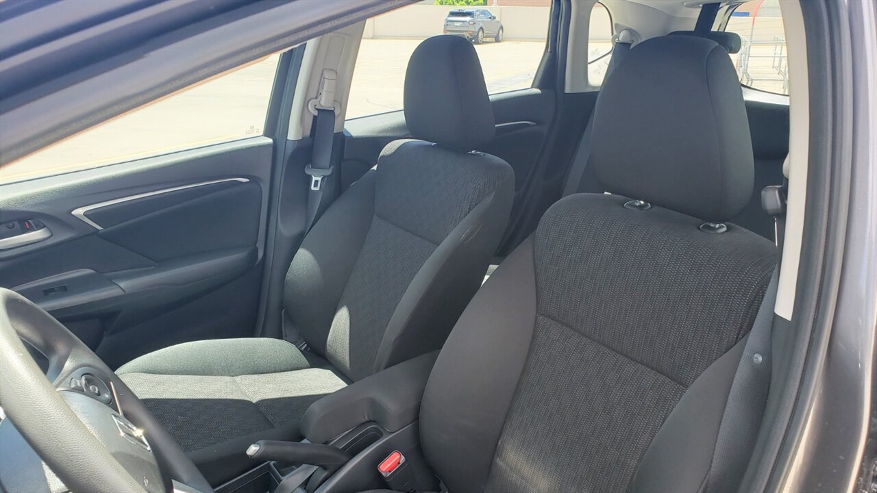 Used 2017 Honda Fit LX image 9