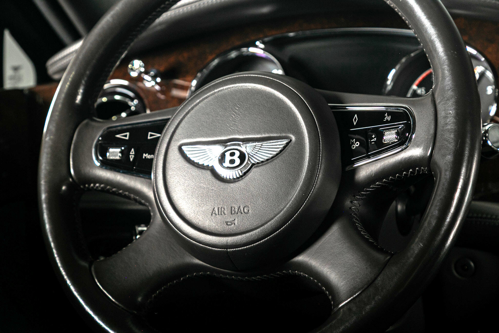 Used 2013 Bentley Mulsanne w/ Premiere Specification Pkg image 47