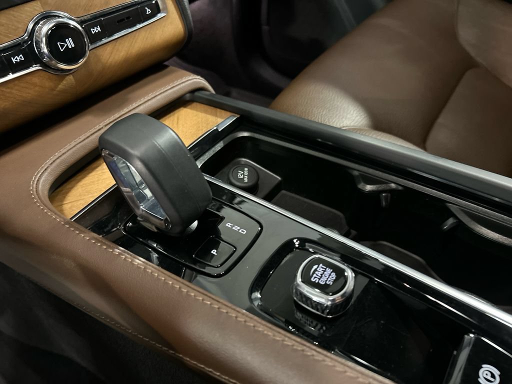 Certified 2023 Volvo XC90 T8 Plus w/ Protection Package AWD/4WD image 19