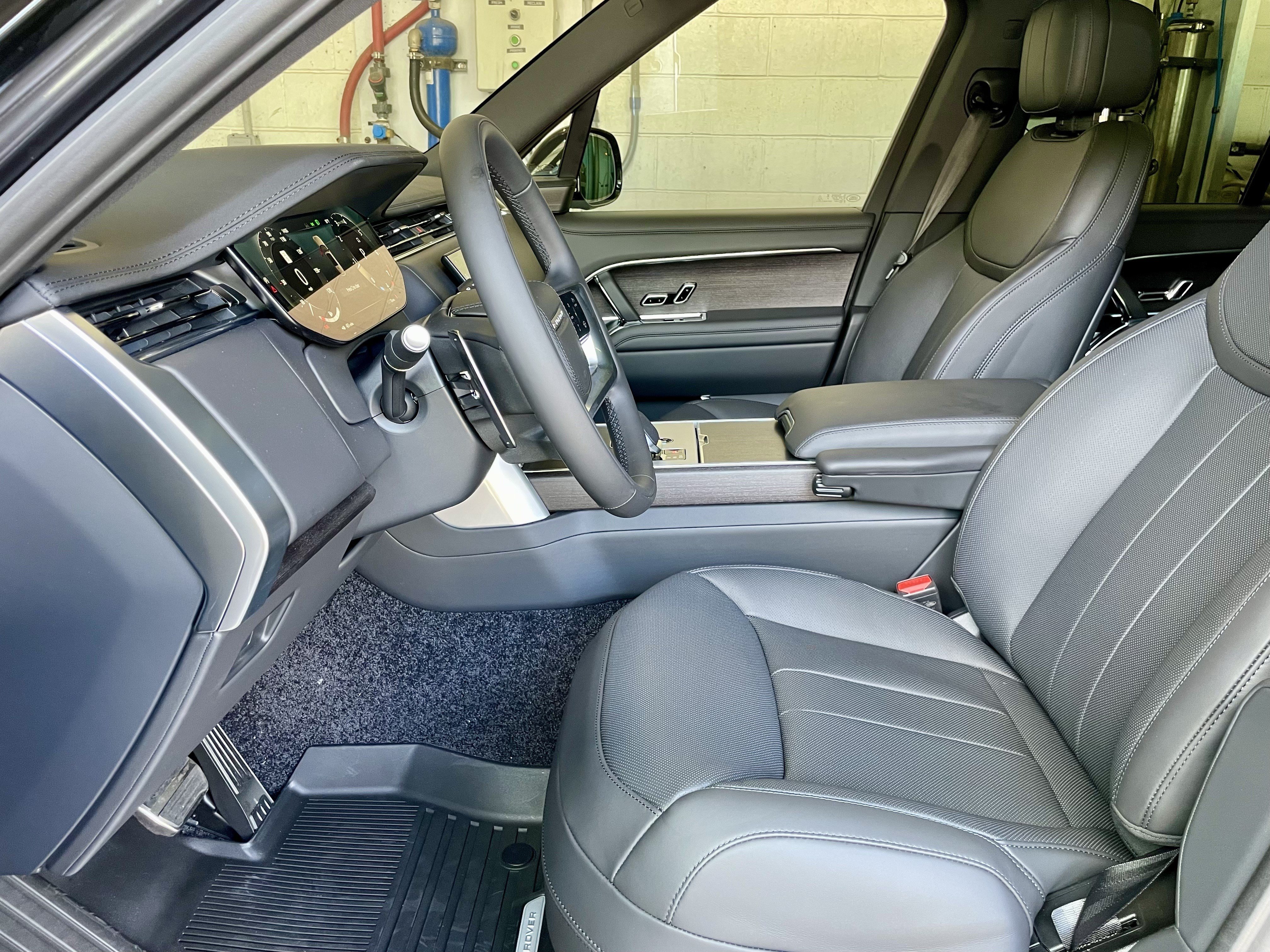 New 2026 Land Rover Range Rover SE AWD/4WD image 14
