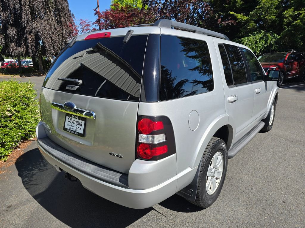 Used 2010 Ford Explorer XLT AWD/4WD image 4