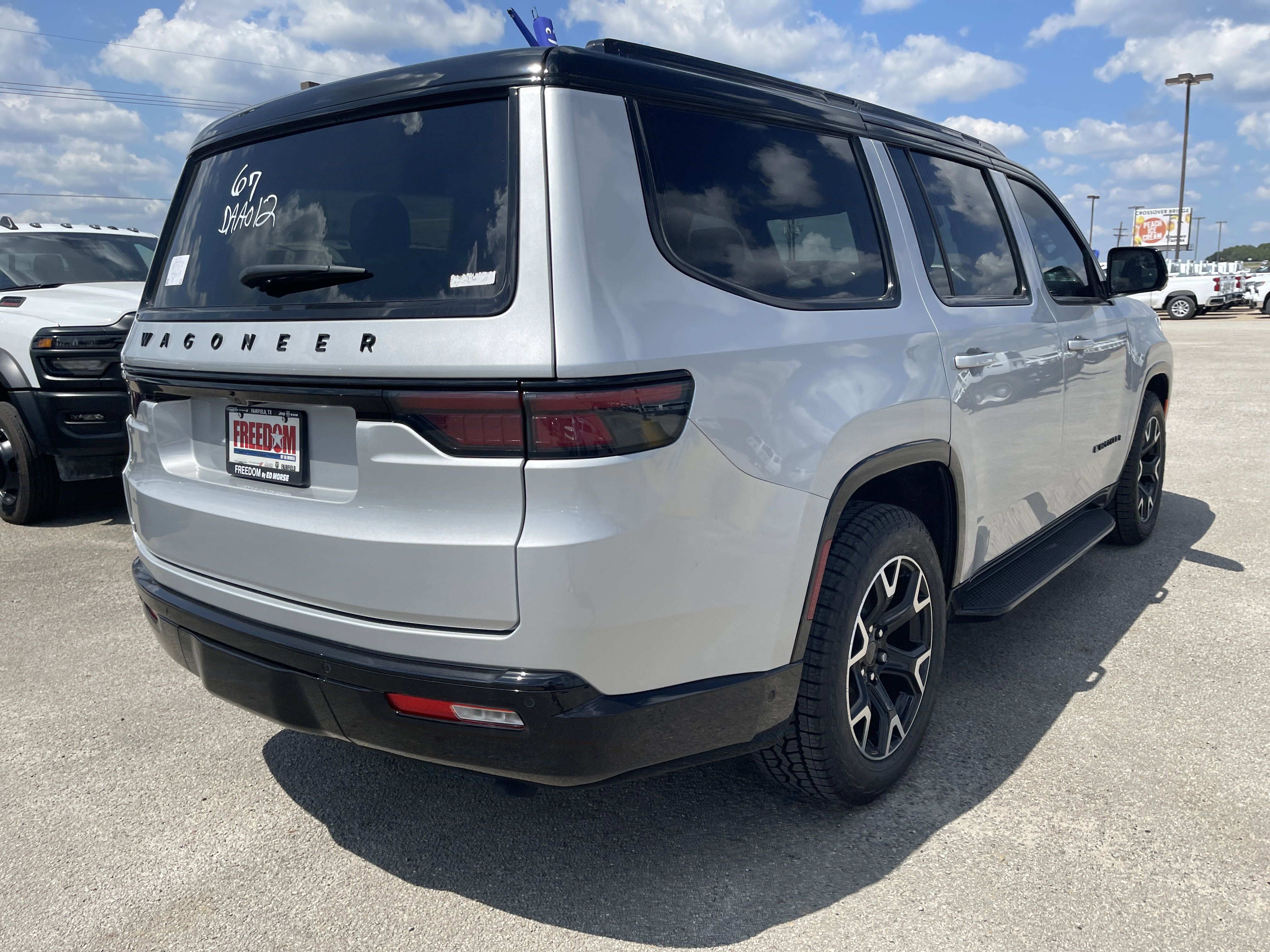 New 2025 Jeep Wagoneer Series II image 4