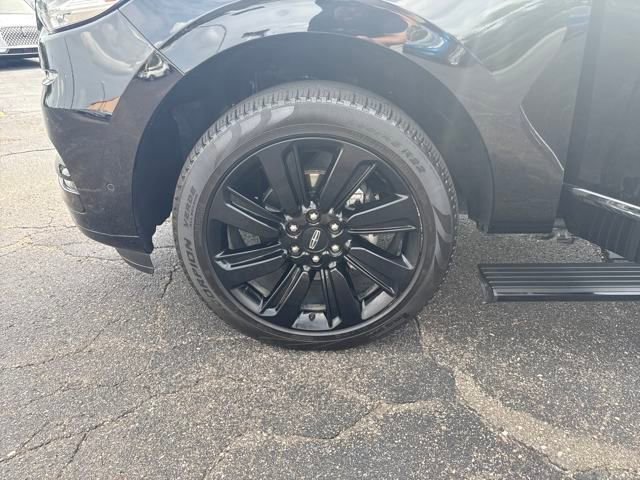 Certified 2023 Lincoln Navigator Reserve image 32