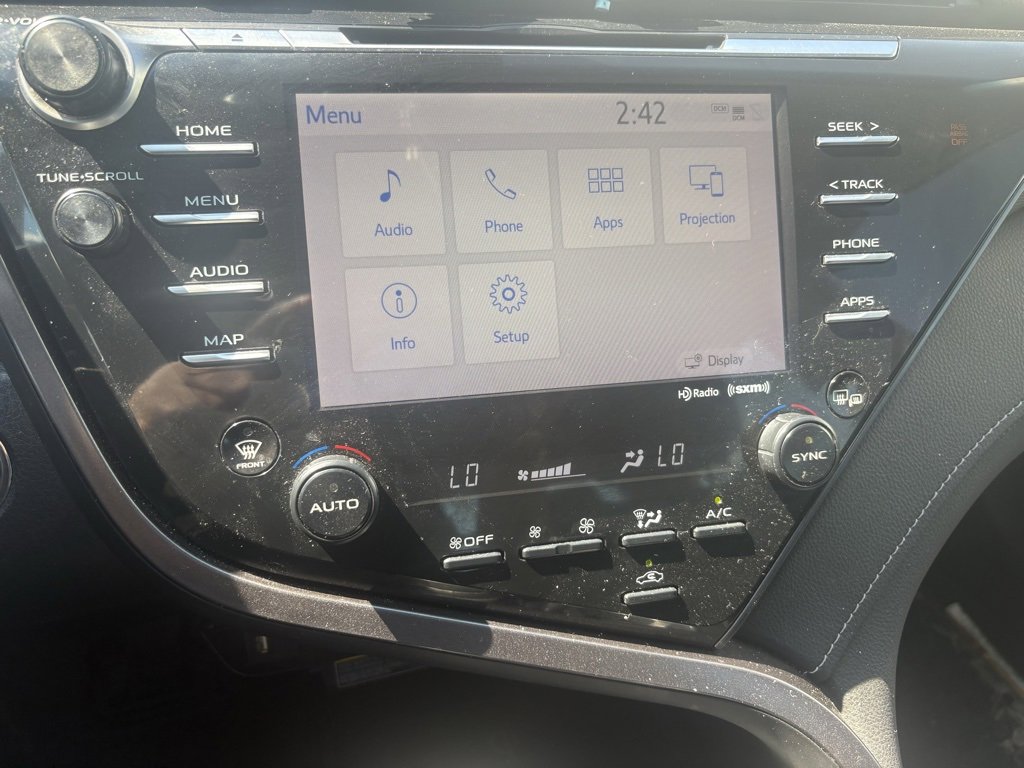 Used 2020 Toyota Camry XSE image 17