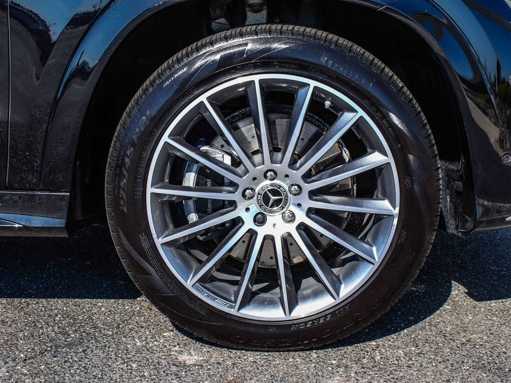 Used 2025 Mercedes-Benz GLE 450e 4MATIC w/ AMG Line Interior image 7