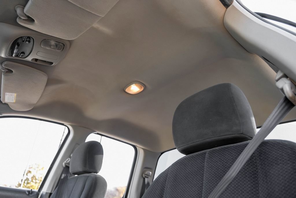 Used 2003 Dodge Ram 2500 Truck SLT image 29