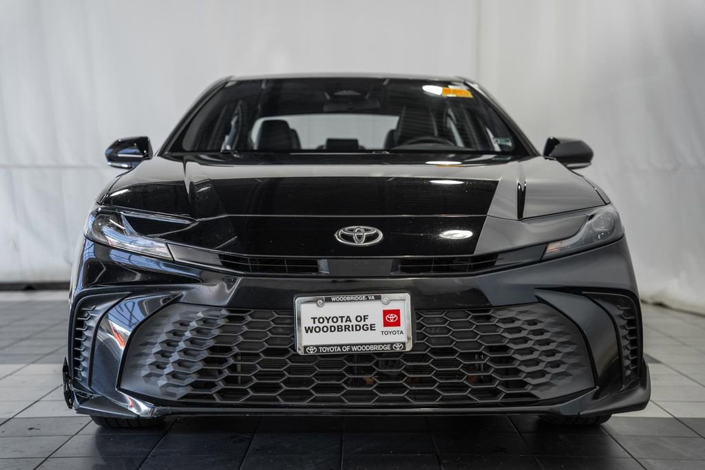 Used 2025 Toyota Camry SE image 2