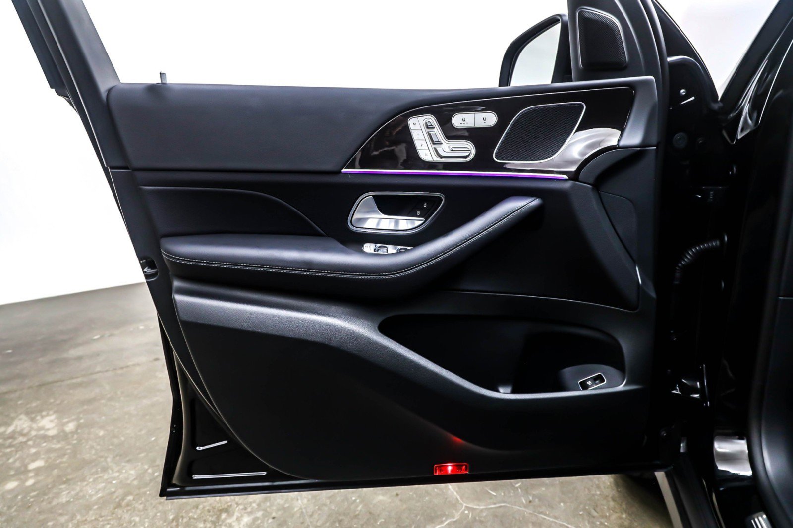 Certified 2025 Mercedes-Benz GLE 350 4MATIC image 23