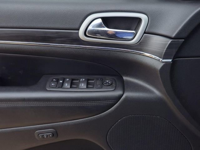 Used 2022 Jeep Grand Cherokee Limited image 19