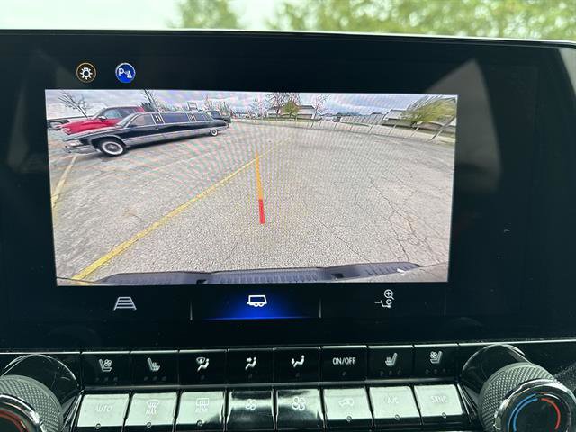 Used 2023 Chevrolet Colorado Z71 w/ Z71 Convenience Package 2 AWD/4WD image 25