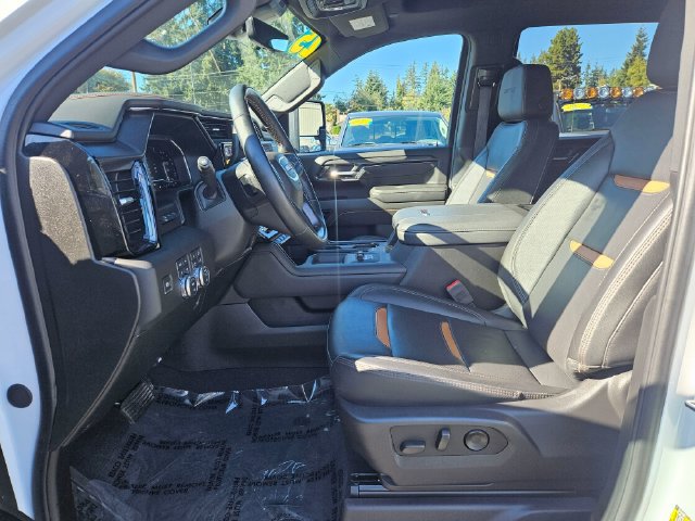 Used 2025 GMC Sierra 3500 AT4 w/ AT4 Premium Plus Package AWD/4WD image 21