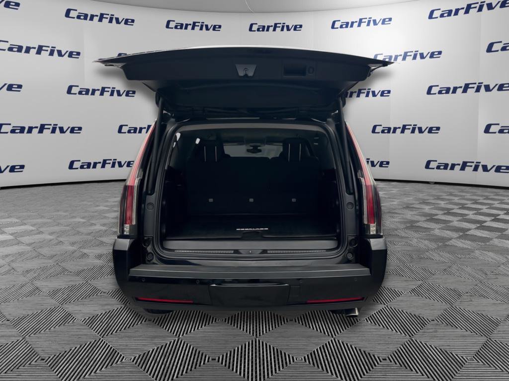 Used 2020 Cadillac Escalade ESV 4WD image 11