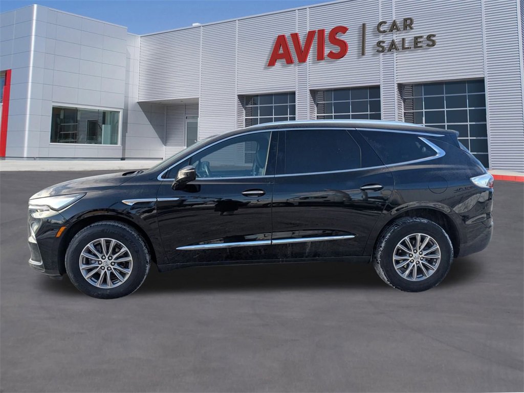 Used 2024 Buick Enclave Premium image 2