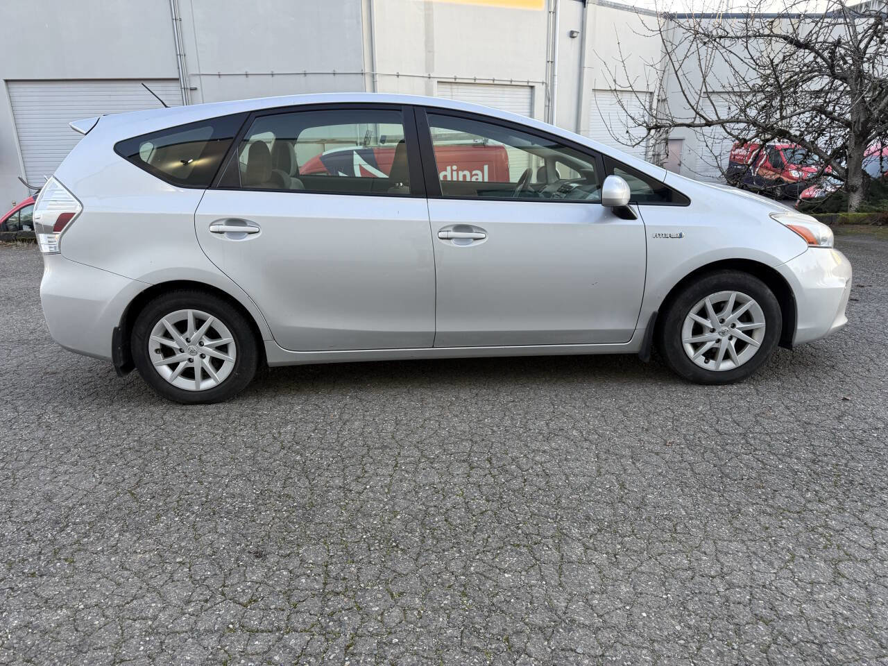 Used 2013 Toyota Prius V Two image 5